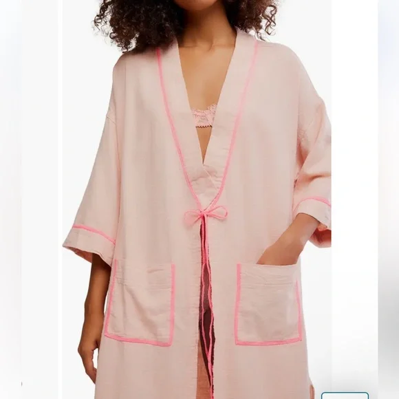 Free People Close To Home‎ Flannel Robe, Size M/L, Peach Combo, NWT - Picture 2 of 3